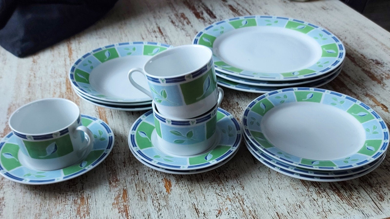 Complete Vineleaf porselein servies Nieuw in doos, Huis en Inrichting, Keuken | Servies, Ophalen, Overige merken, Nieuw, Overige stijlen