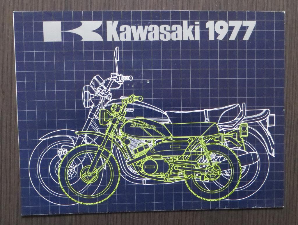 Folder Kawasaki 1977 Modelprogramma - 4 blz (Engels), Motoren, Handleidingen en Instructieboekjes, Kawasaki, Verzenden