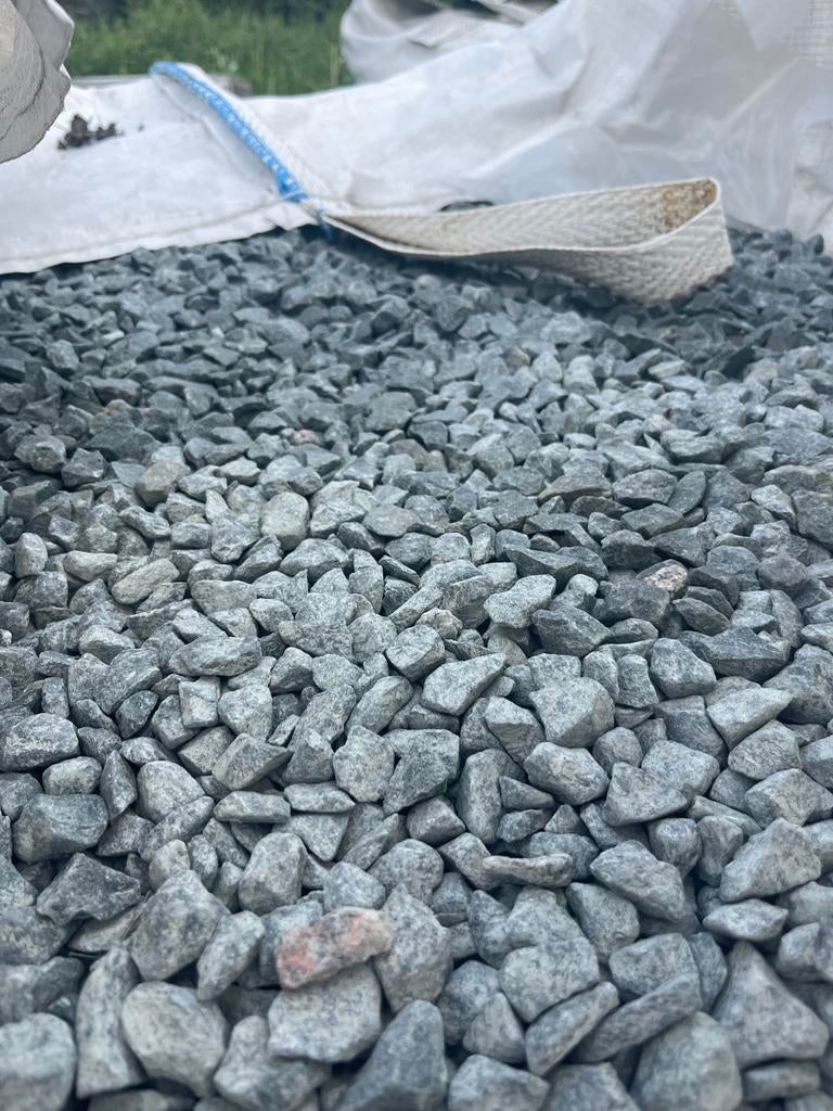 Grijze split voor tuin en oprit, Tuin en Terras, Grind, Keien en Split, Zo goed als nieuw, Split, Grijs, Graniet, Ophalen