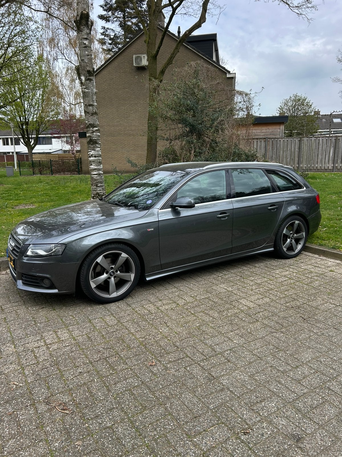 Audi A4 1.8 Tfsi 88KW Avant 2011 Grijs. S-line., Auto's, Audi, Voorwielaandrijving, Euro 5, Zwart, 4 cilinders