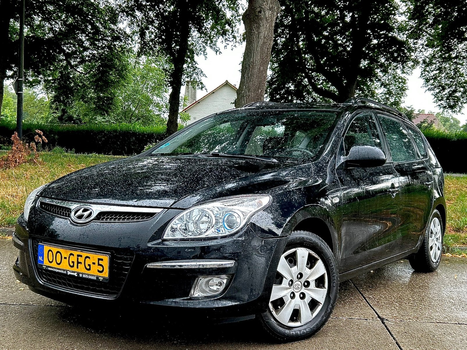 Hyundai i30 CW 1.6i / Airco / Centrale-V / Mistlampen /, Voorwielaandrijving, 1591 cc, 4 cilinders, Zwart