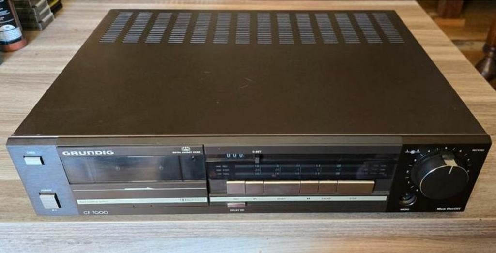 Vintage Grundig CF 7000 Cassettedeck defect.Aandrijfsnaartje, Ophalen of Verzenden, Enkel, Overige merken, Tiptoetsen