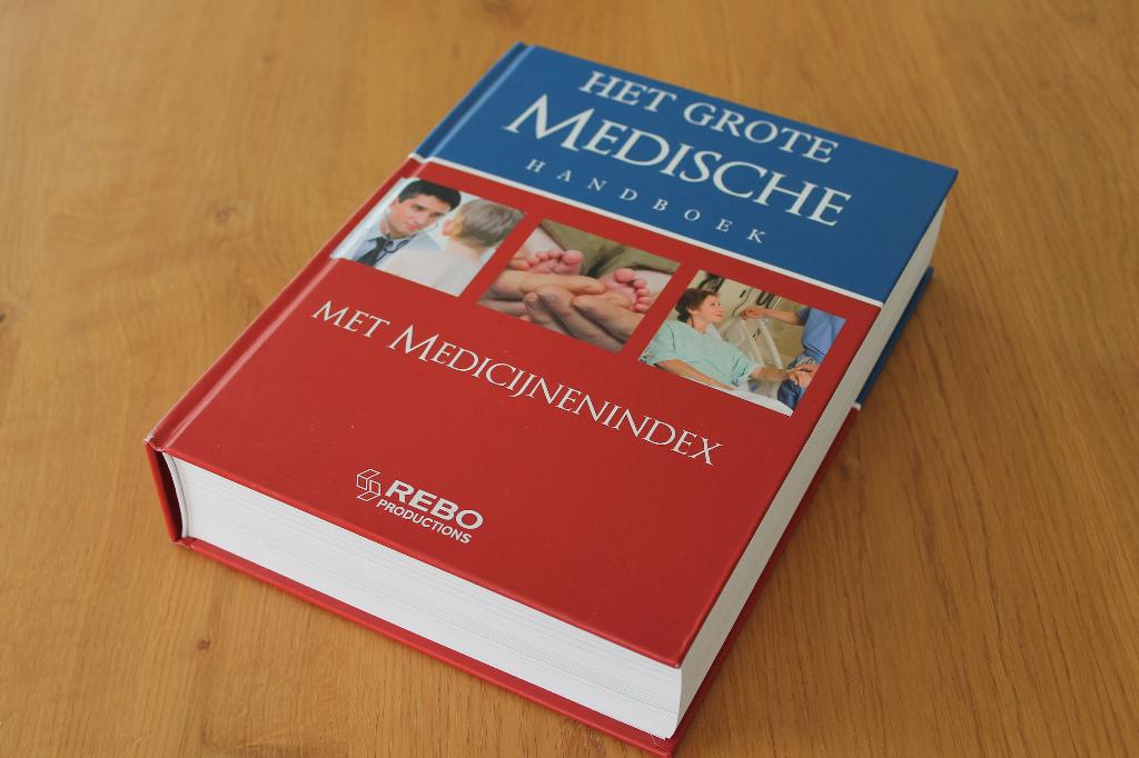 Het Grote Medische Handboek met medicijnen index, Boeken, Wetenschap, Ophalen of Verzenden, Zo goed als nieuw, Overige wetenschappen