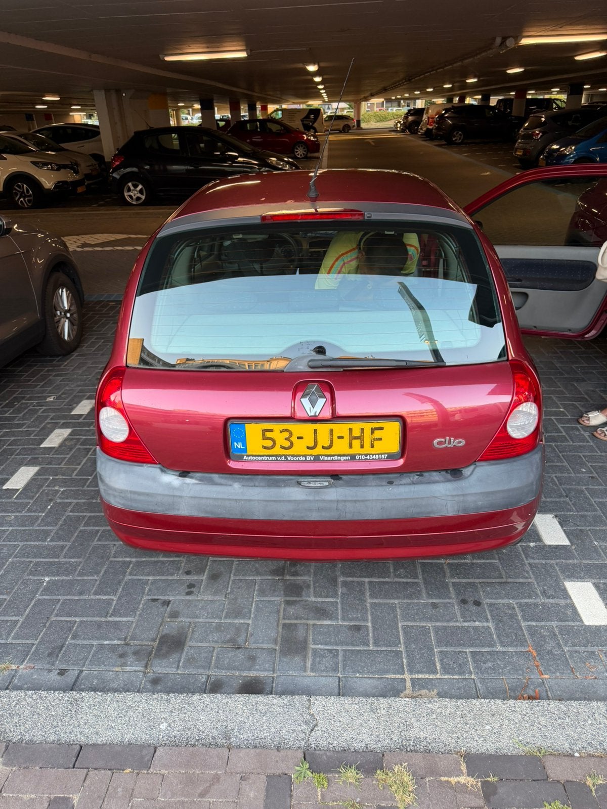 Renault Clio 1.2 16V 3DR 2005 2002 Rood, 74 pk, 31 €/maand, 4 cilinders, Origineel Nederlands