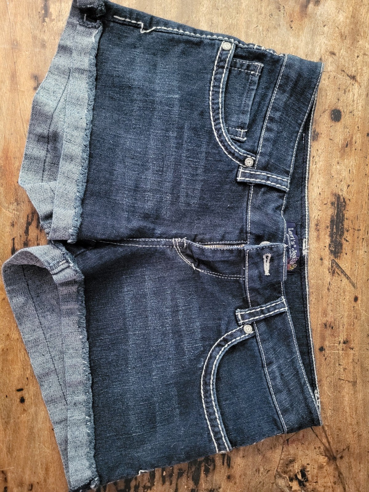Levi's spijkerbroekje, maat 36 (S), Kleding | Dames, Broeken en Pantalons, Kort, Blauw, Ophalen of Verzenden, Zo goed als nieuw