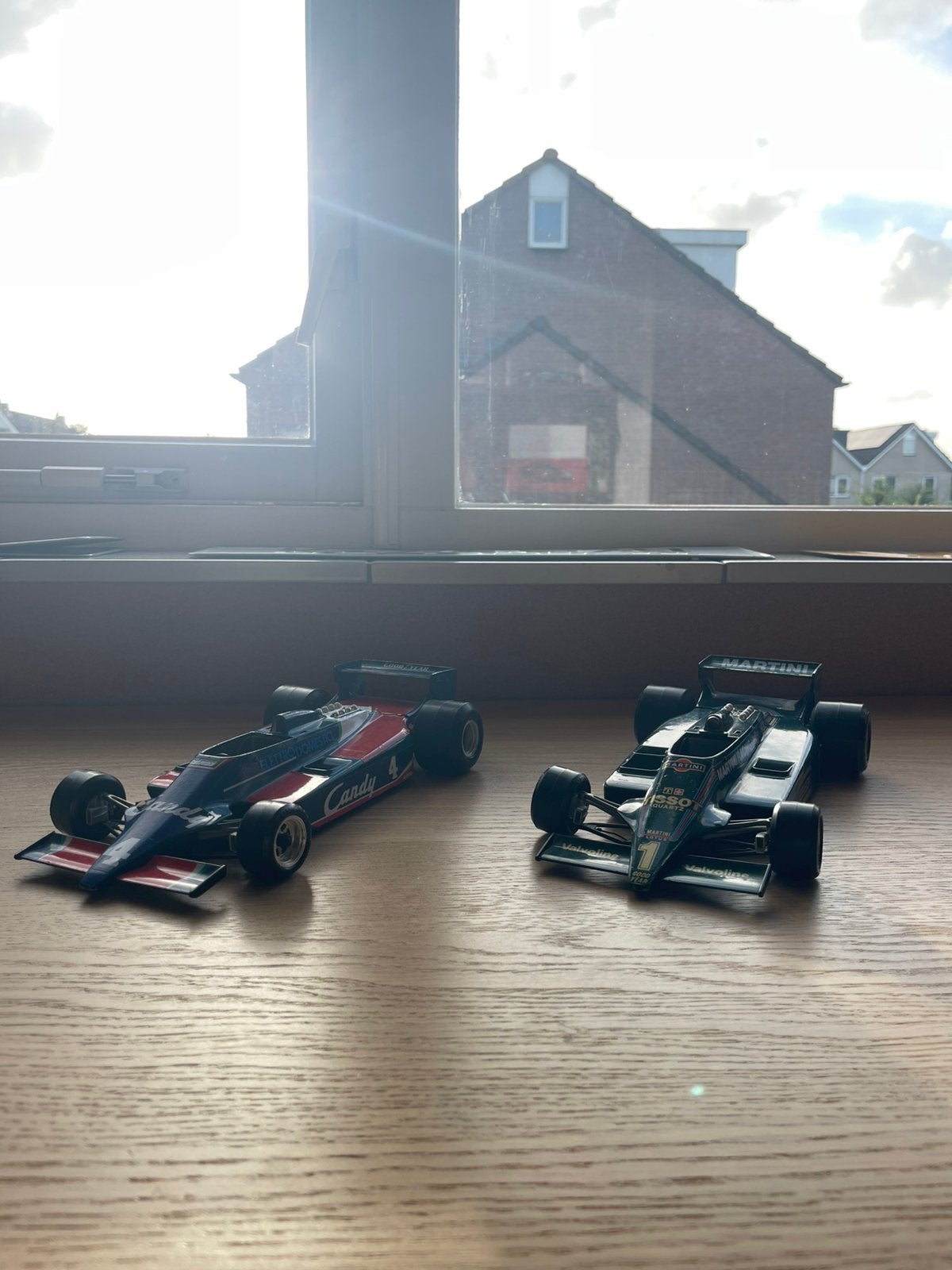 Twee burago’s 1:14, Ophalen of Verzenden, Gebruikt, Bburago