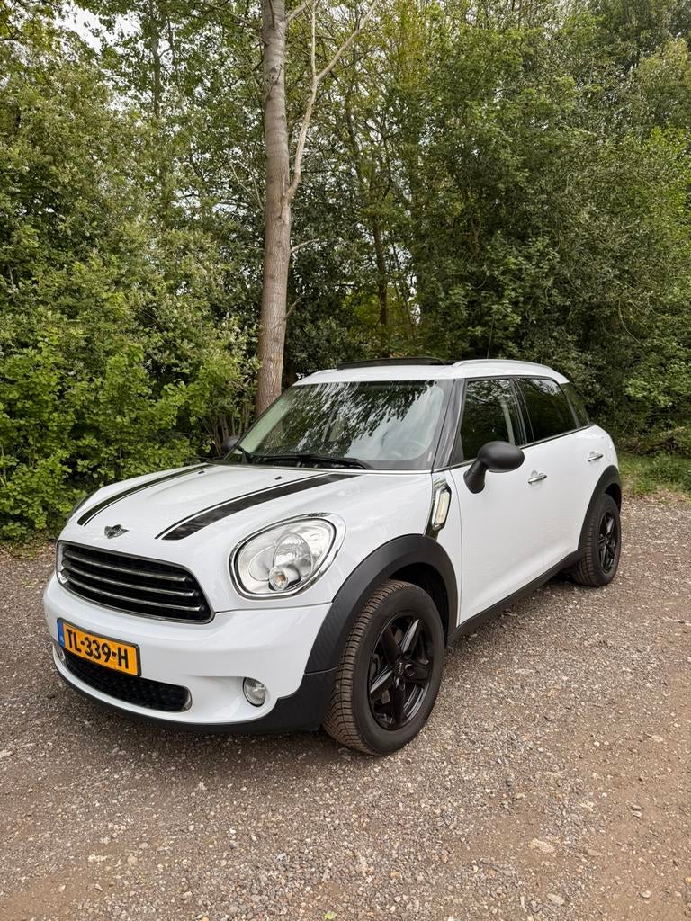 Mini Countryman 1.6 ONE 2013 Wit, Auto's, Voorwielaandrijving, Euro 5, Stof, Zwart