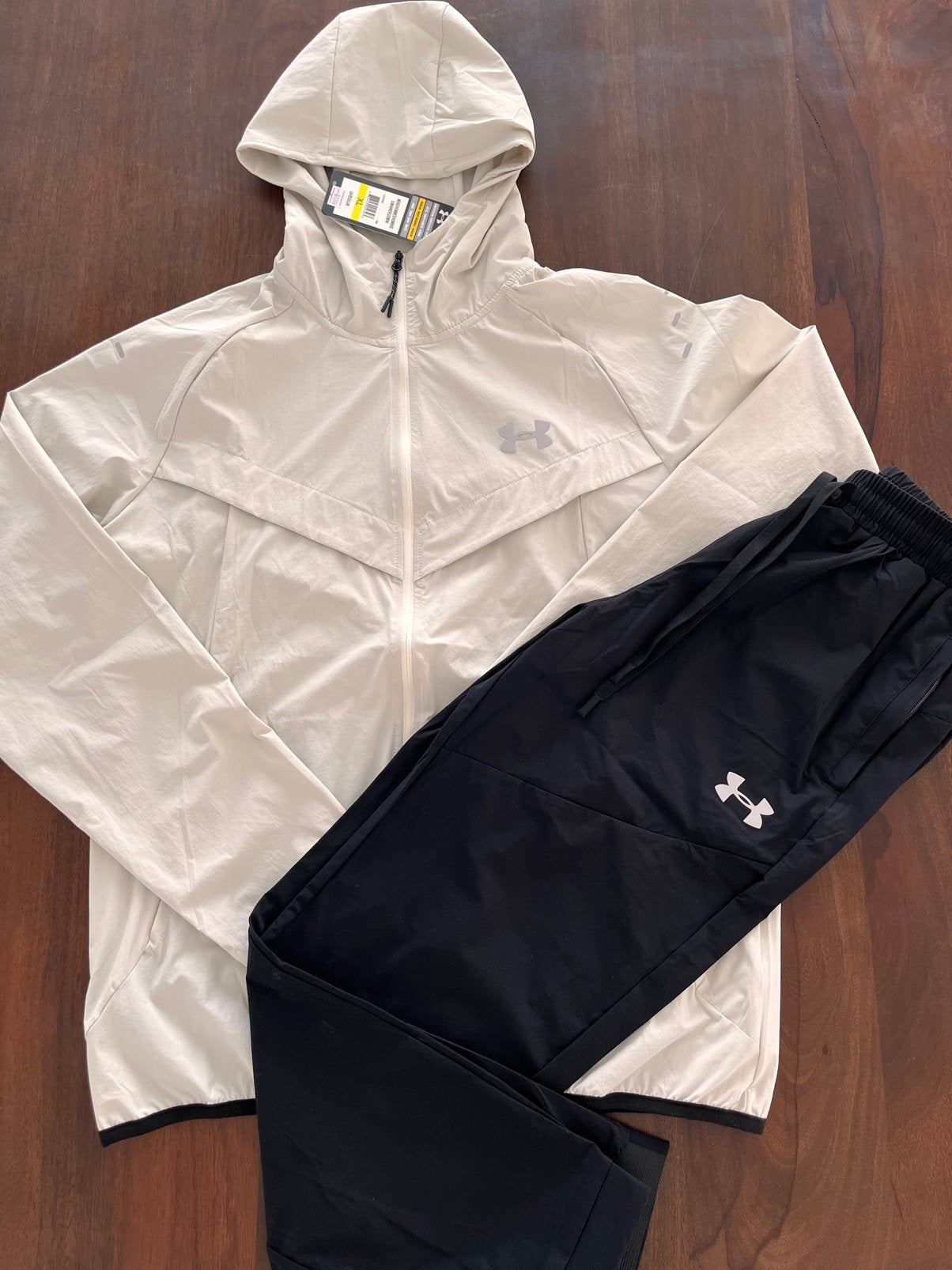 Under Armour trainingspak gebroken wit, Wit, Overige maten, Ophalen of Verzenden, Zo goed als nieuw