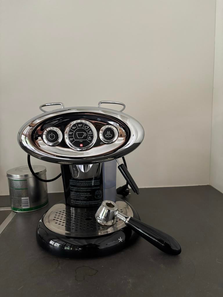 Vintage Illy Espresso Machine - Perfect voor Koffieliefhebbe, Witgoed en Apparatuur, Koffiezetapparaten, Afneembaar waterreservoir