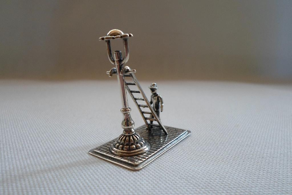 Zilver Miniatuur Man Trap Lantaarnpaal, Ophalen of Verzenden, Zilver