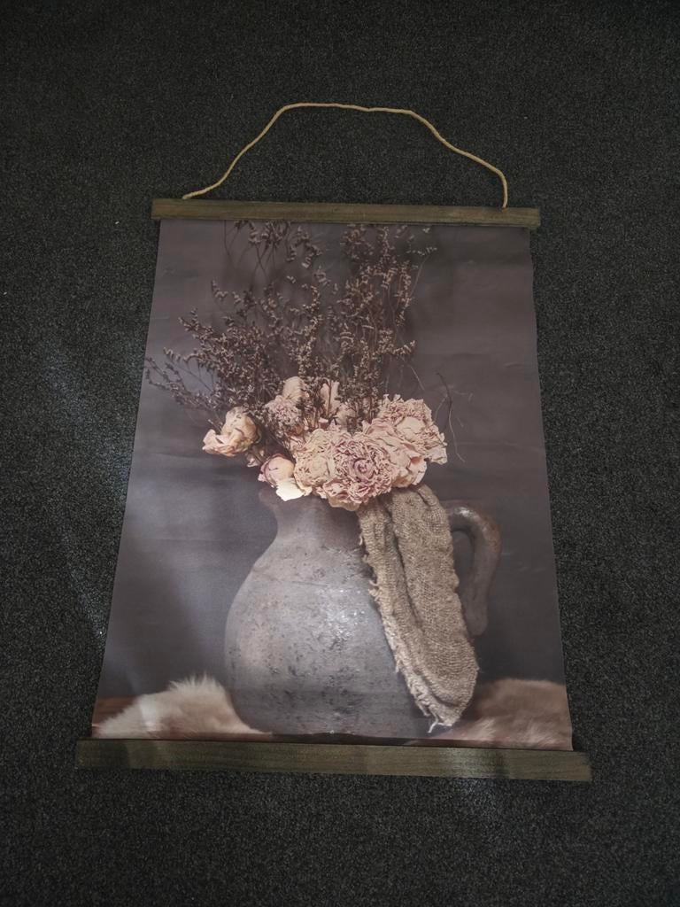 Wanddoek met bloemen en vaas - Sfeervolle wanddecoratie, Meerkleurig, Ophalen of Verzenden, Zo goed als nieuw, Wandkleed