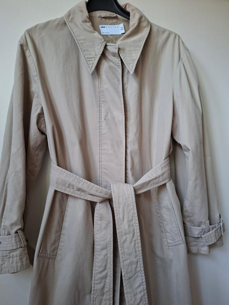 Leuke lange zomerjas van Asos, 42/44, Kleding | Dames, Jassen | Zomer, Beige, Maat 42/44 (L), Ophalen of Verzenden, Zo goed als nieuw