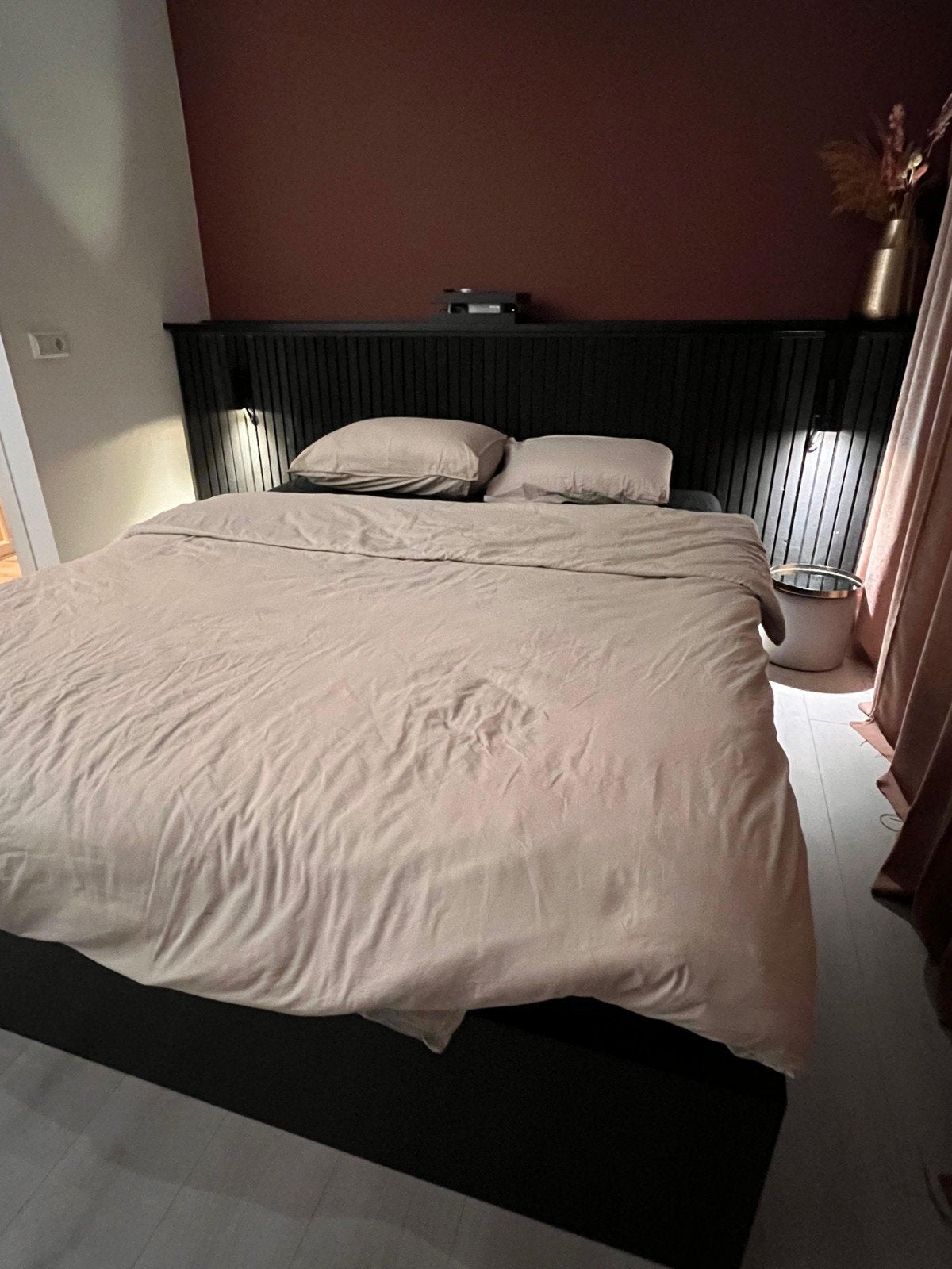 MALM bed 160x200 met lattenbodems en matras (IKEA VALEVÅG), Ophalen of Verzenden