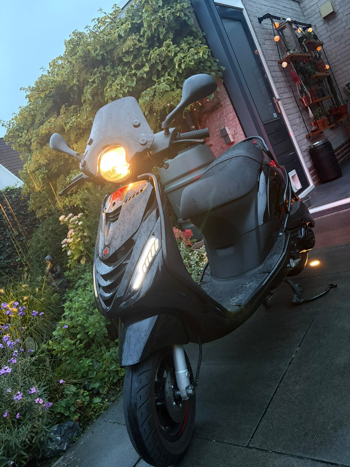 Prachtige piaggio zip S 4T E5 uit 2024, Ophalen, Zo goed als nieuw, Benzine, Zip