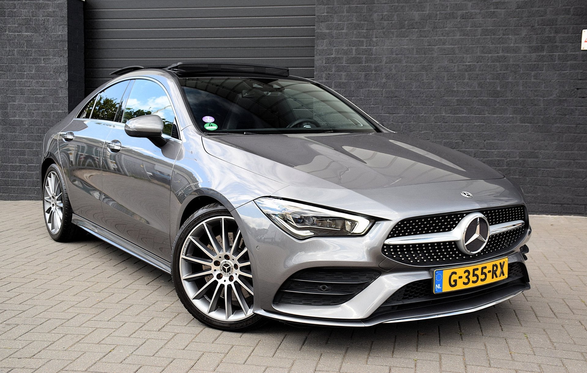 Mercedes-Benz CLA-klasse 250 Premium Plus*AMG Pakket*PANO*SF, Auto's, Mercedes-Benz, Automatische klimaatregeling, Gebruikt, Euro 6