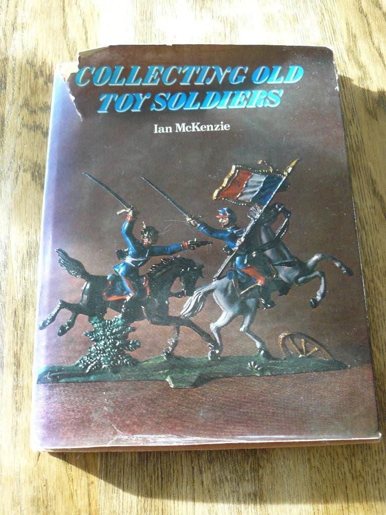 Collecting old toy soldiers Britains, Ophalen of Verzenden, Niet van toepassing, Gelezen, Overige onderwerpen