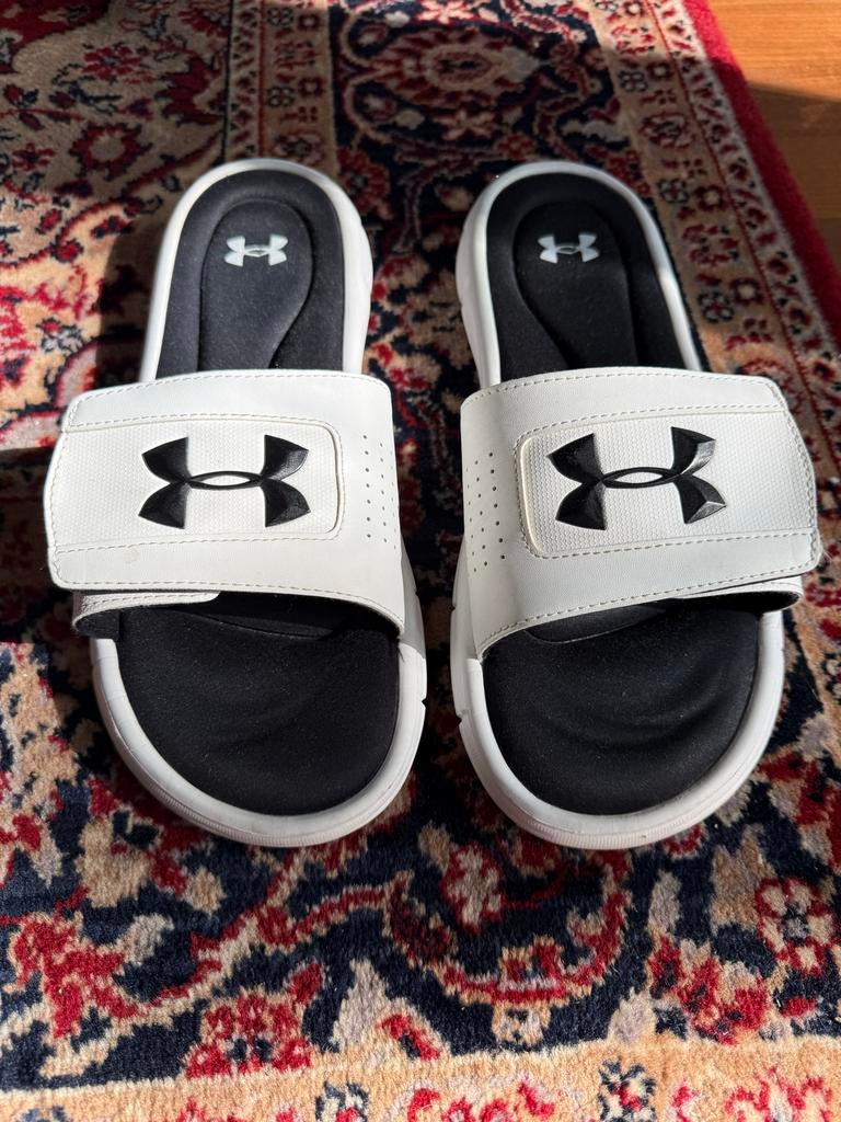 Under Armour slippers - Wit/Zwart maat 47, Ophalen of Verzenden, Zo goed als nieuw, Wit, Slippers