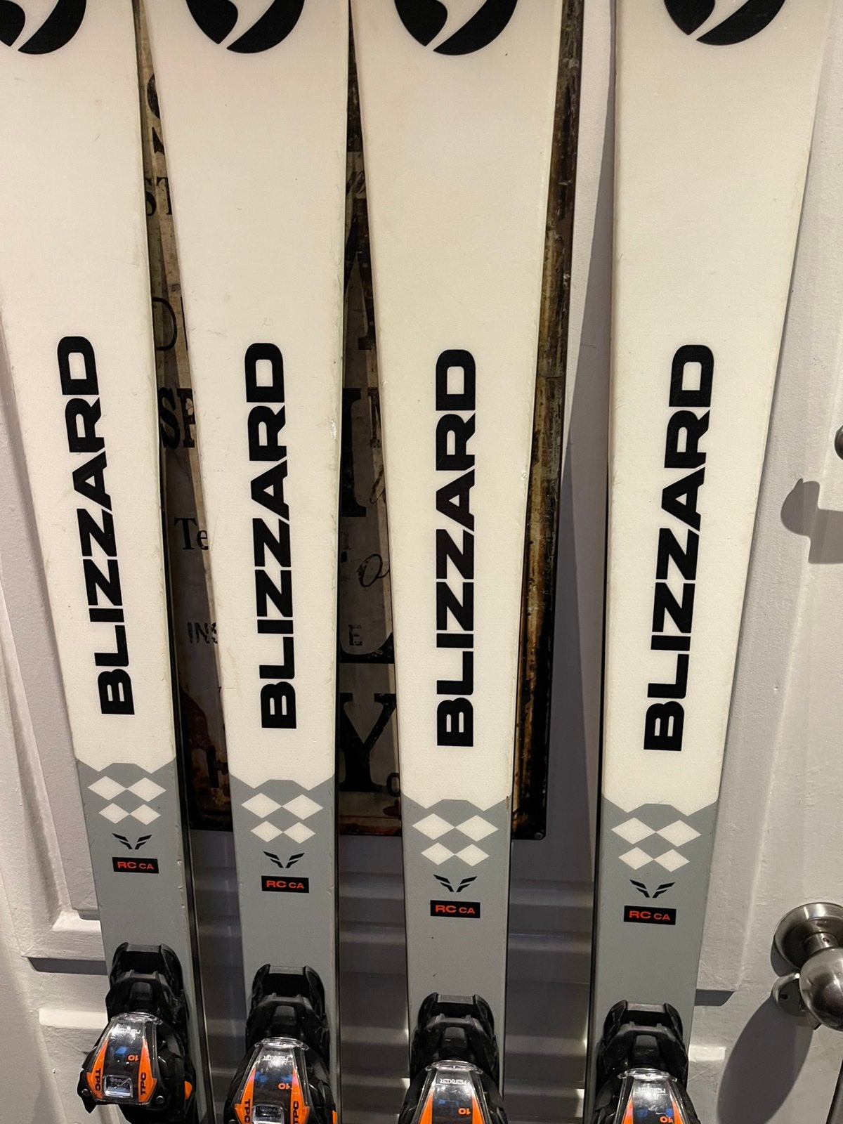 178cm BLIZZARD FIREBIRD RC CA 2025 carve  all round skis