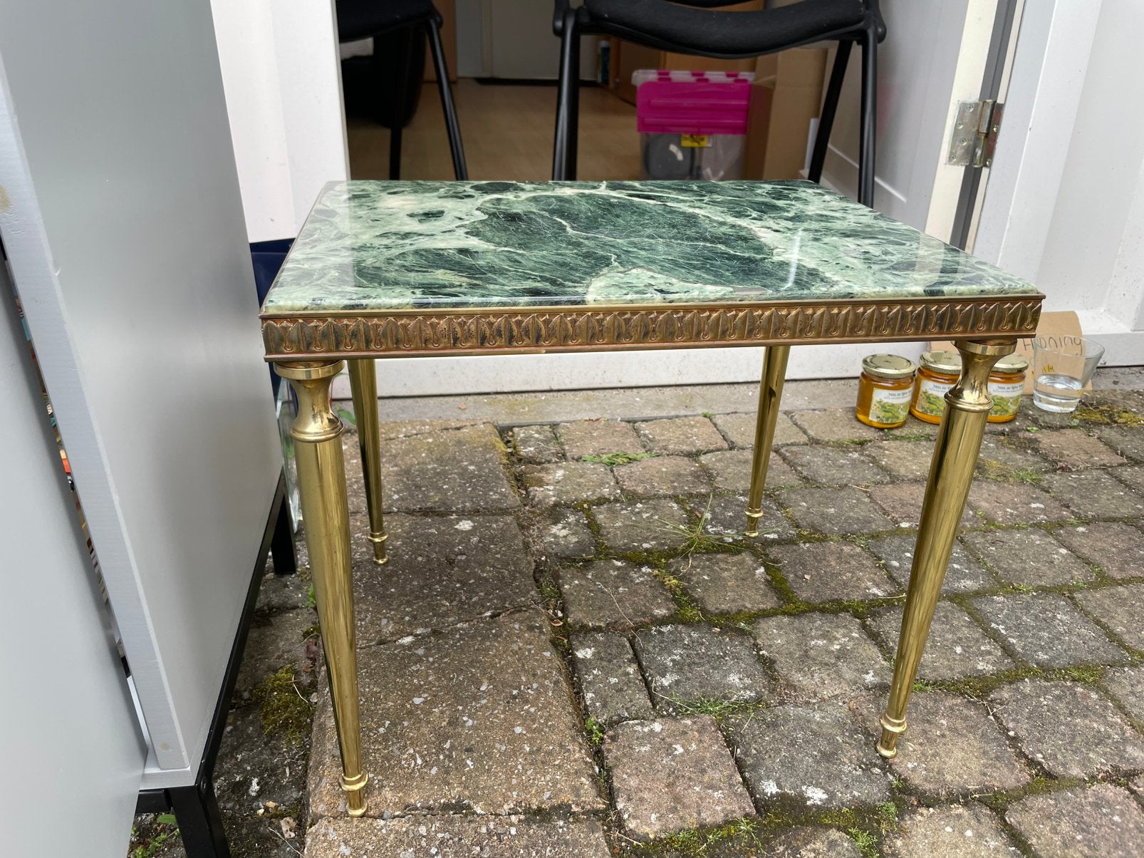 Bijzettafel met groen marmeren blad, Ophalen, 50 tot 100 cm, Rond, Zo goed als nieuw
