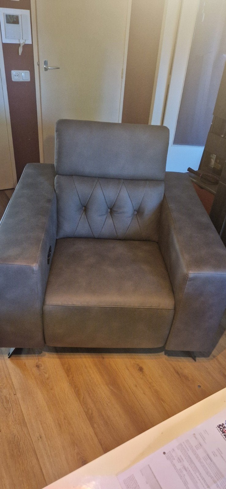 Moderne 2-zitsbank en fauteuil met relaxfunctie, Ophalen, Modern met relaxfunctie, 100 tot 125 cm, Tweepersoons