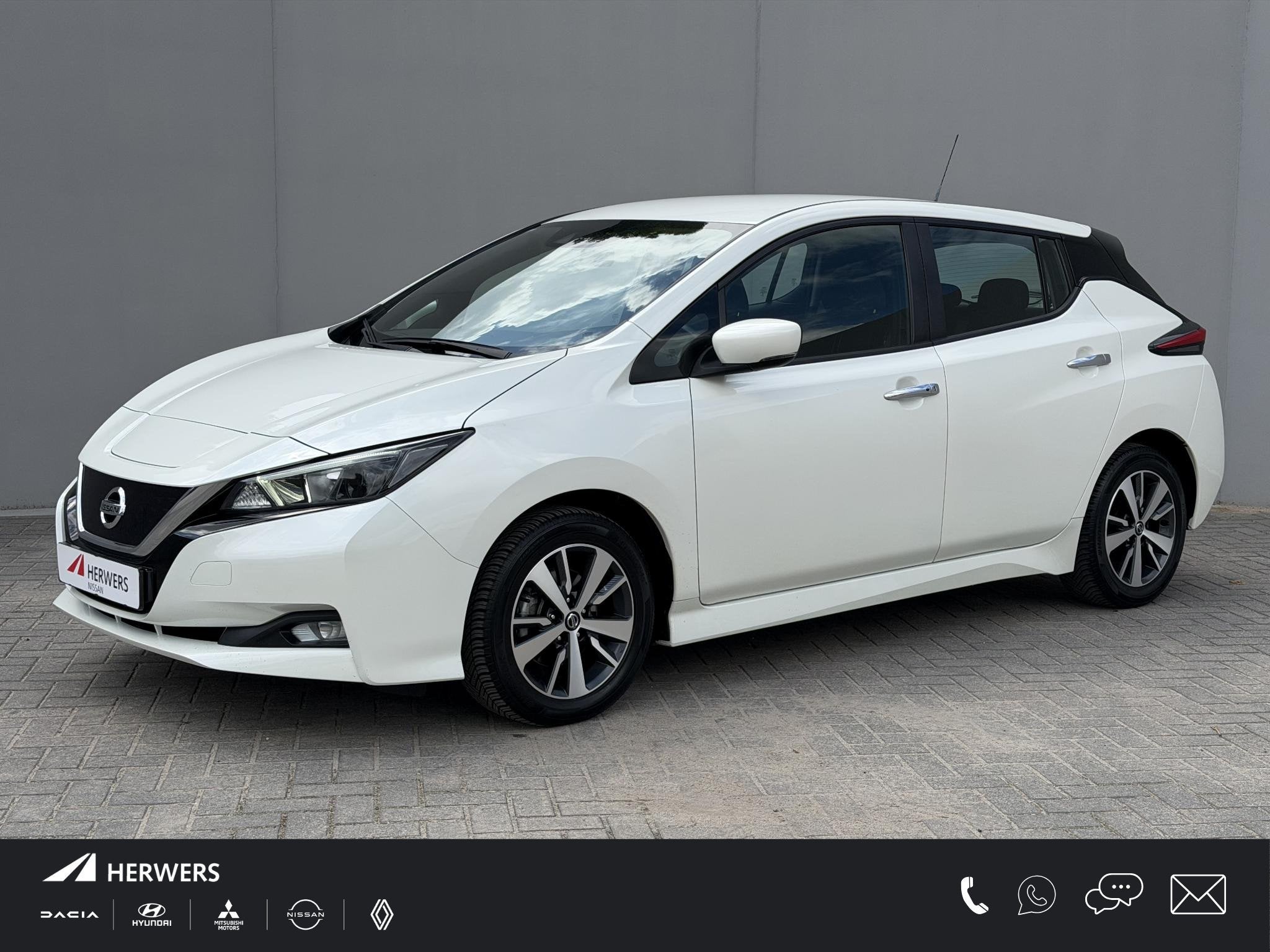 Nissan LEAF Acenta 40 kWh / Dealer Onderhouden / Navigatie v
