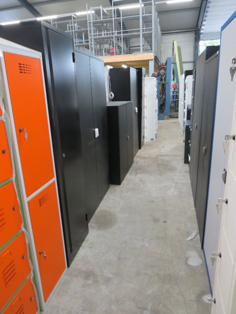 nieuw binnen werkplaatskasten archiefkasten bakkenkasten enz, Ophalen, Kast, Zandhaarweg, Zo goed als nieuw