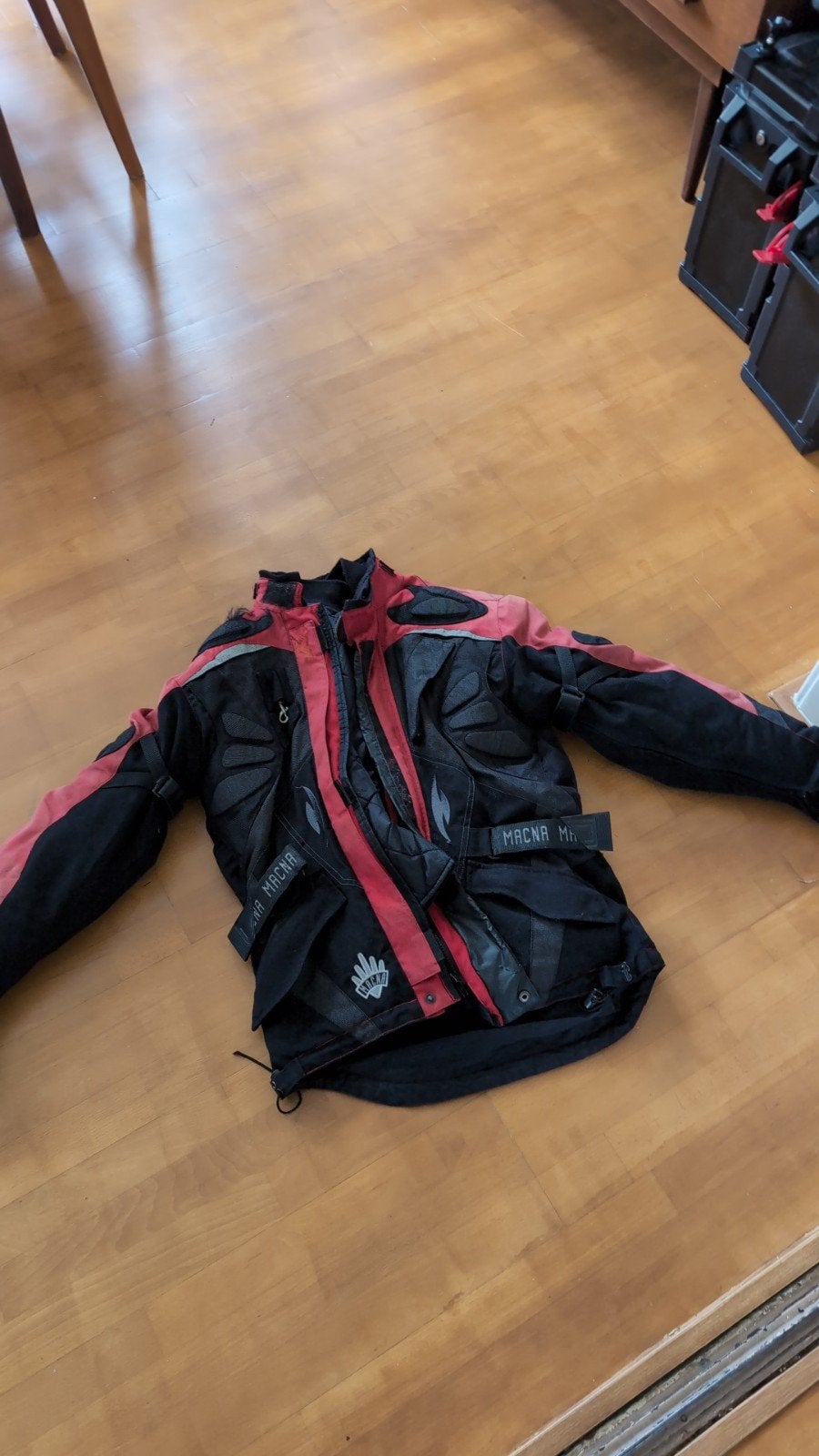 Rode motorjas, klein maatje, Ophalen of Verzenden, Kinderen, Jas | textiel, Tweedehands