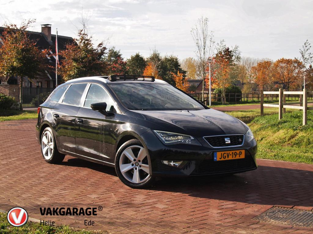 SEAT Leon ST 1.8 TSI FR Business | Panoramadak |DSG-Automaat, 1272 kg, Gebruikt, 4 cilinders, Zwart