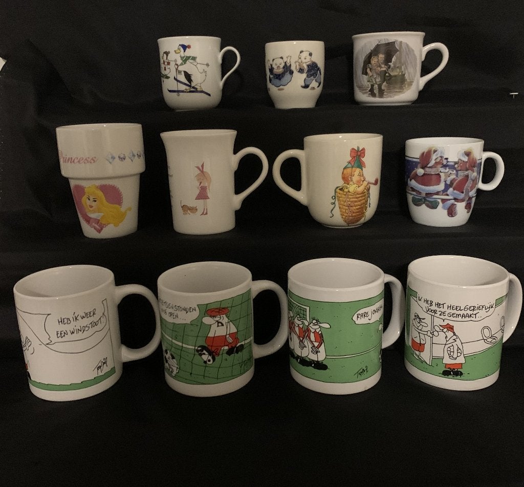 kindermokken en F.C. Knudde mokken, kinderbekers, bekers, Keramiek, Ophalen of Verzenden, Zo goed als nieuw, Overige stijlen