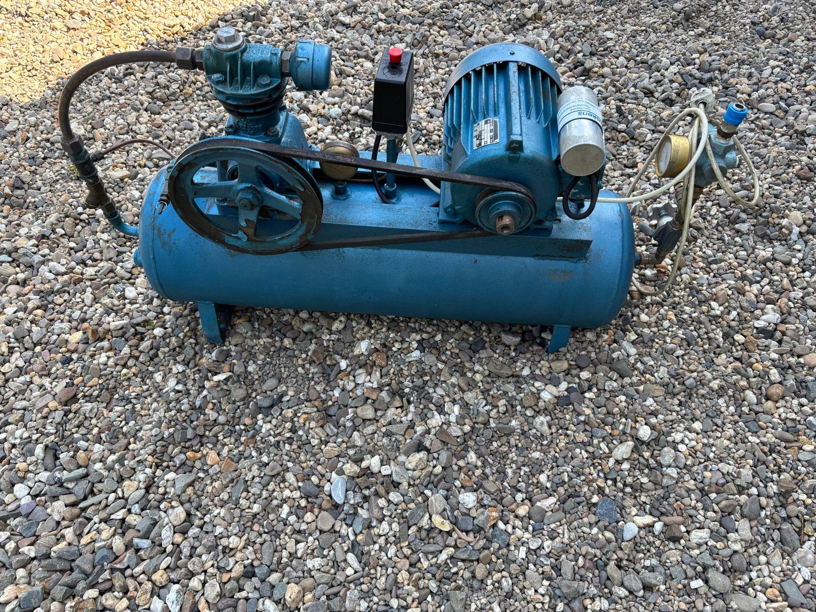 Compressor 40 liter tank 8 bar 230V, Ophalen, Gebruikt, 6 tot 10 bar, 25 tot 100 liter