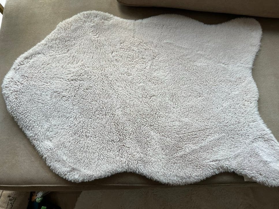 Zacht bont kleedje - Crème/Beige, Zo goed als nieuw, Crème, Overige vormen, 50 tot 100 cm