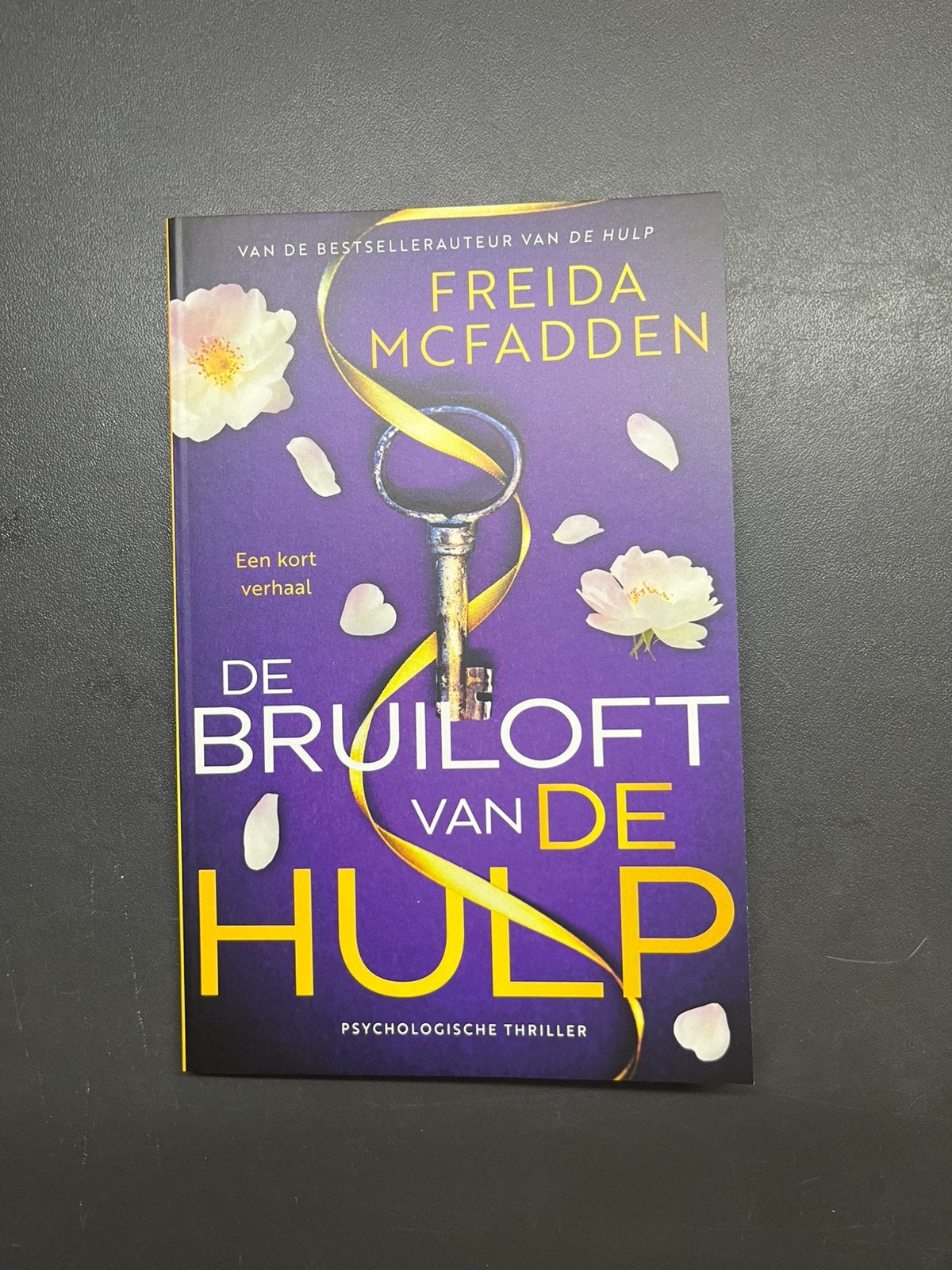 De bruiloft van de hulp - Freida McFadden, Ophalen of Verzenden, Zo goed als nieuw