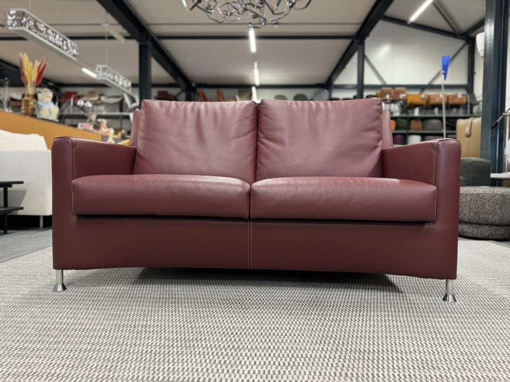 Als nieuw Leolux Paian 2 Zits bank Senso rood Design Leer, Leolux, Info@leolux.nl, 150 tot 200 cm, Tweepersoons