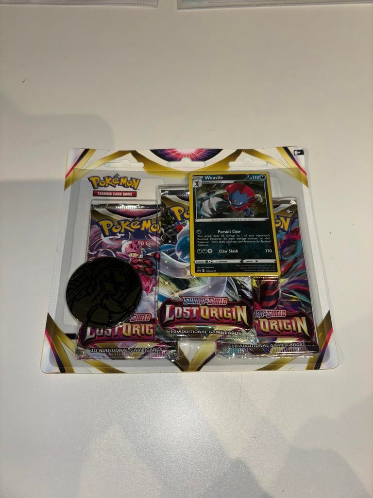 Pokemon Lost Origin 3-Pack blister Weavile sealed, Ophalen of Verzenden, Nieuw, Booster, Foil