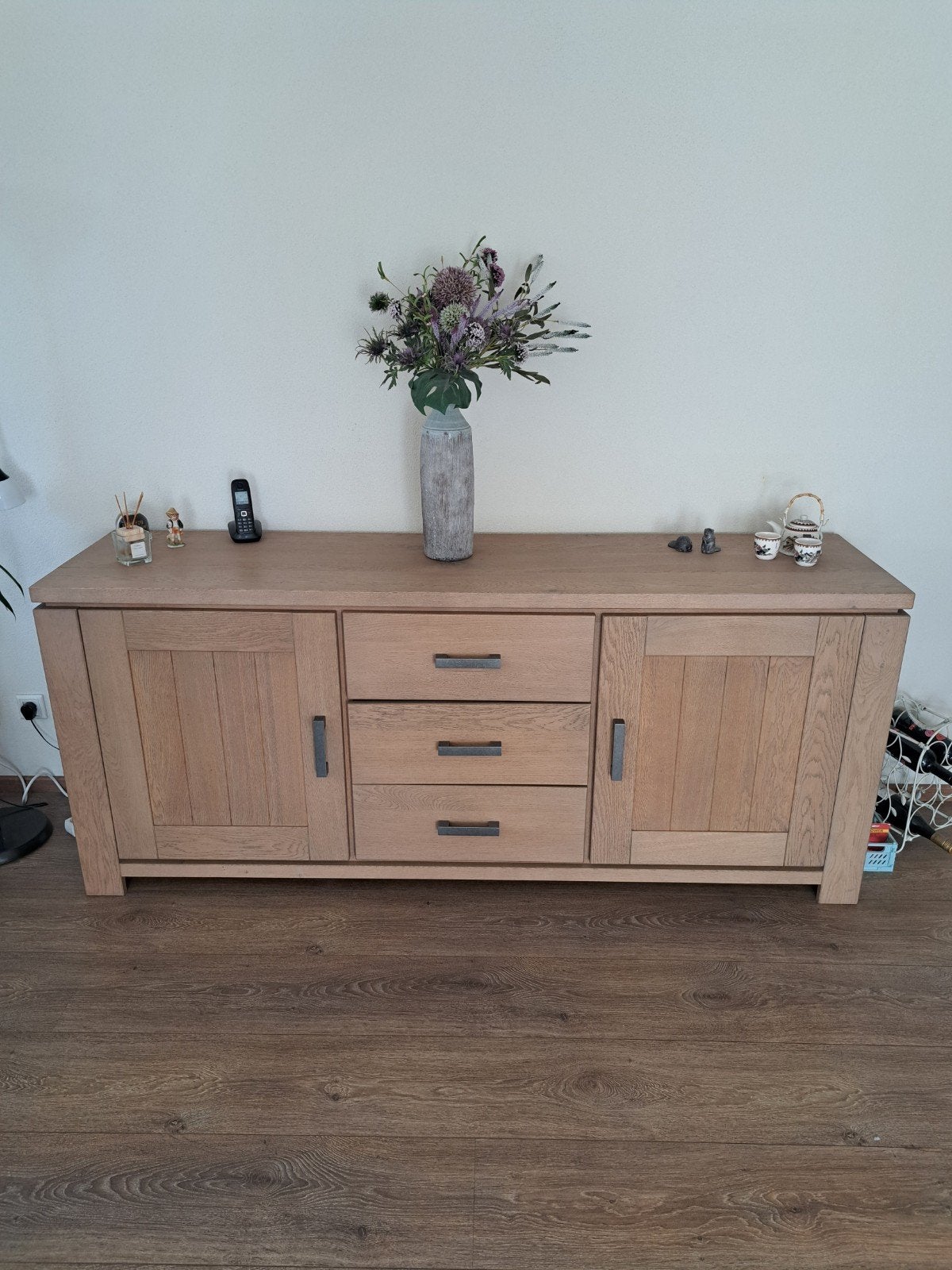 Dressoir, broodkast en salontafel, Ophalen