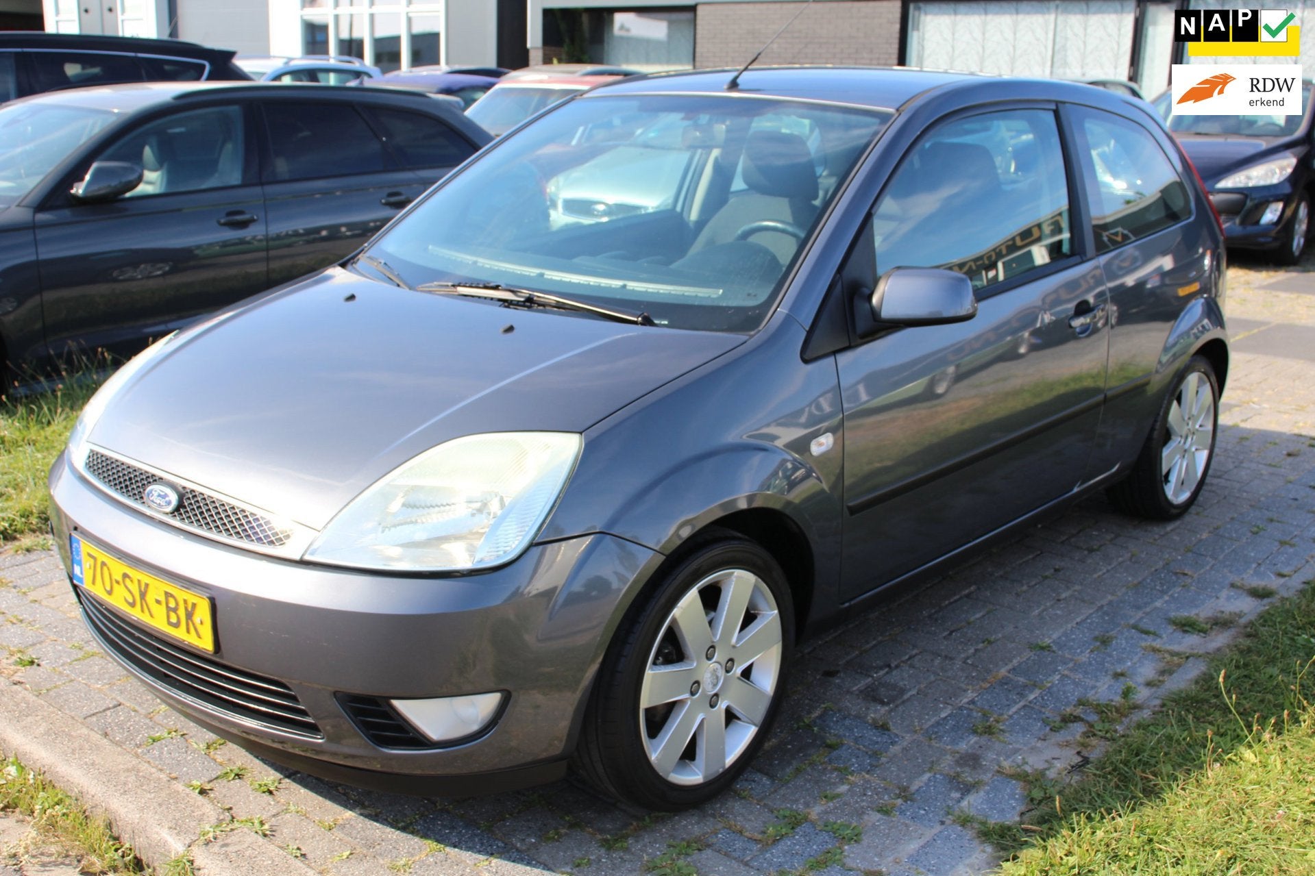 Ford Fiesta 1.3i Futura Airco LM-Velgen Elec. ramen+spiegels, 1299 cc, Stof, Zwart, 4 cilinders