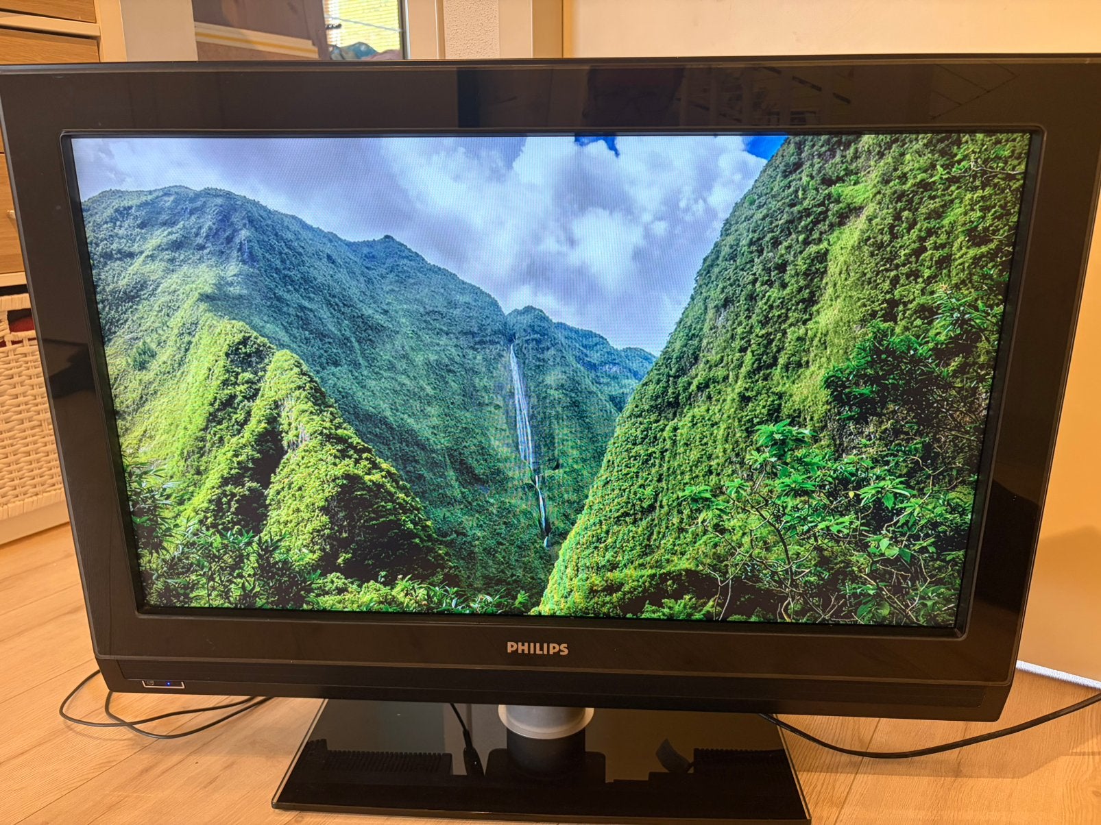 Philips 32PFL7562D/10 LCD TV - 81 cm (32 inch), Ophalen, Philips, Gebruikt, 50 Hz