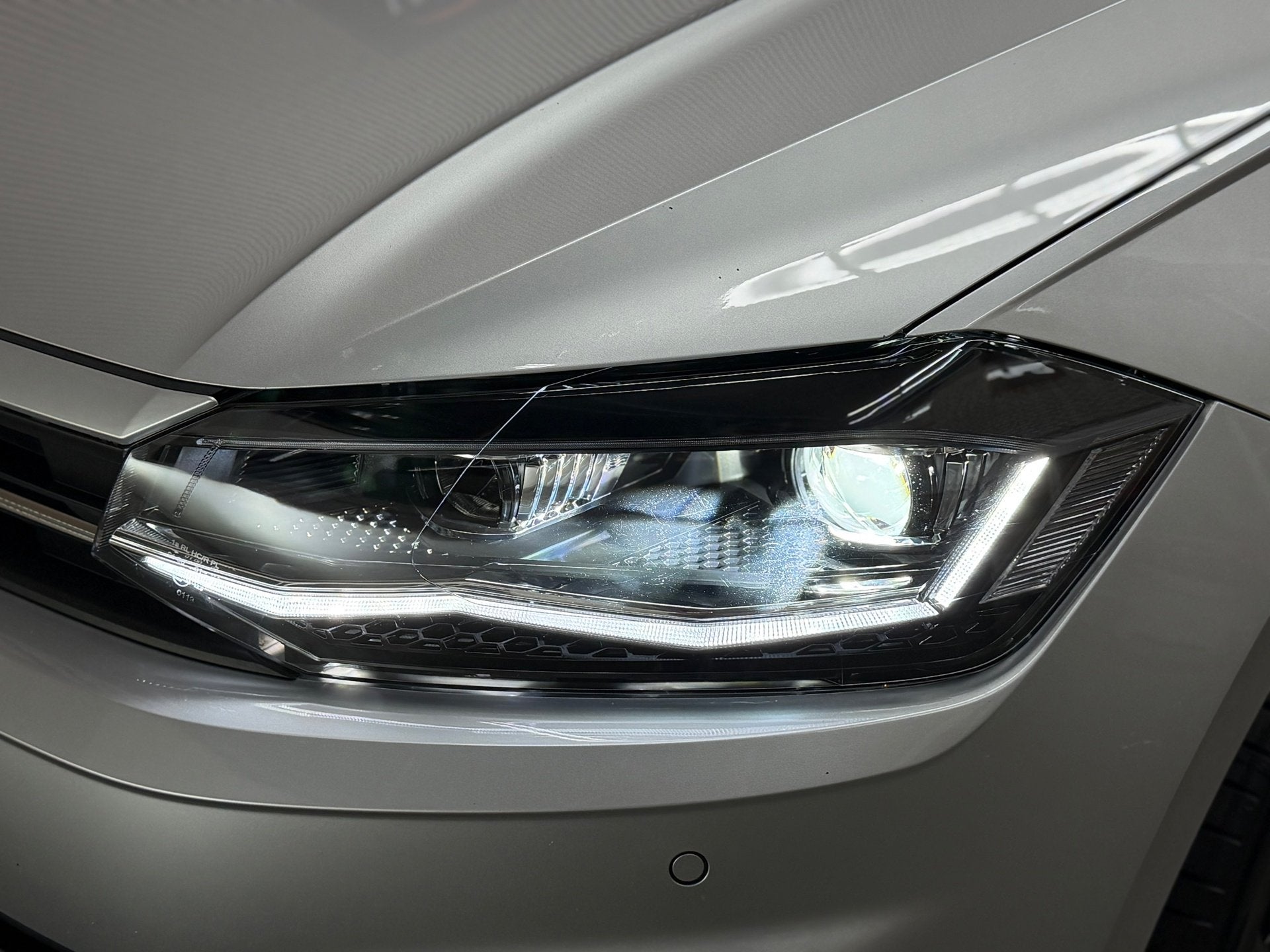 Volkswagen Polo 1.6 TDI R-Line 2021 DSG LED CLIMA CAR-PLAY, Auto's, Volkswagen, Automatische klimaatregeling, Gebruikt, Bedrijf