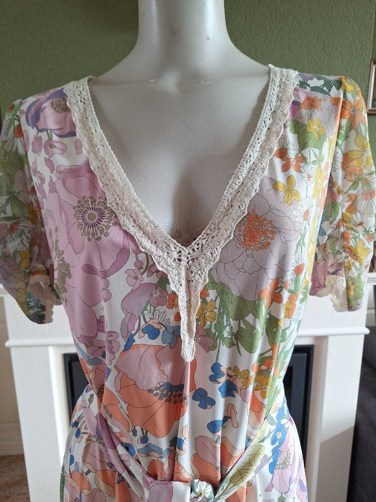 K-design romantische jurk met kanten randje L, K-design, Maat 42/44 (L), Zo goed als nieuw, Knielengte