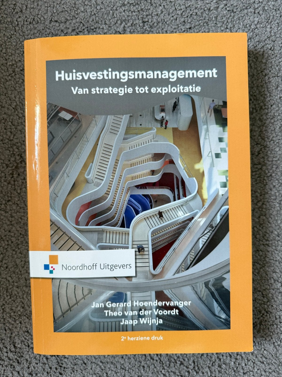 Huisvestingsmanagement: Van strategie tot exploitatie, Boeken, Ophalen of Verzenden, Gamma, Zo goed als nieuw, HBO