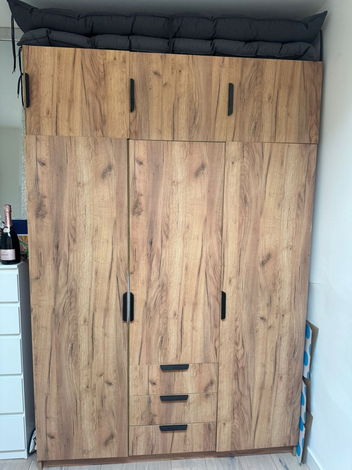 JYSK JENSLEV Kledingkast, Huis en Inrichting, Kasten | Kledingkasten, Ophalen, 100 tot 150 cm, 200 cm of meer, Zo goed als nieuw