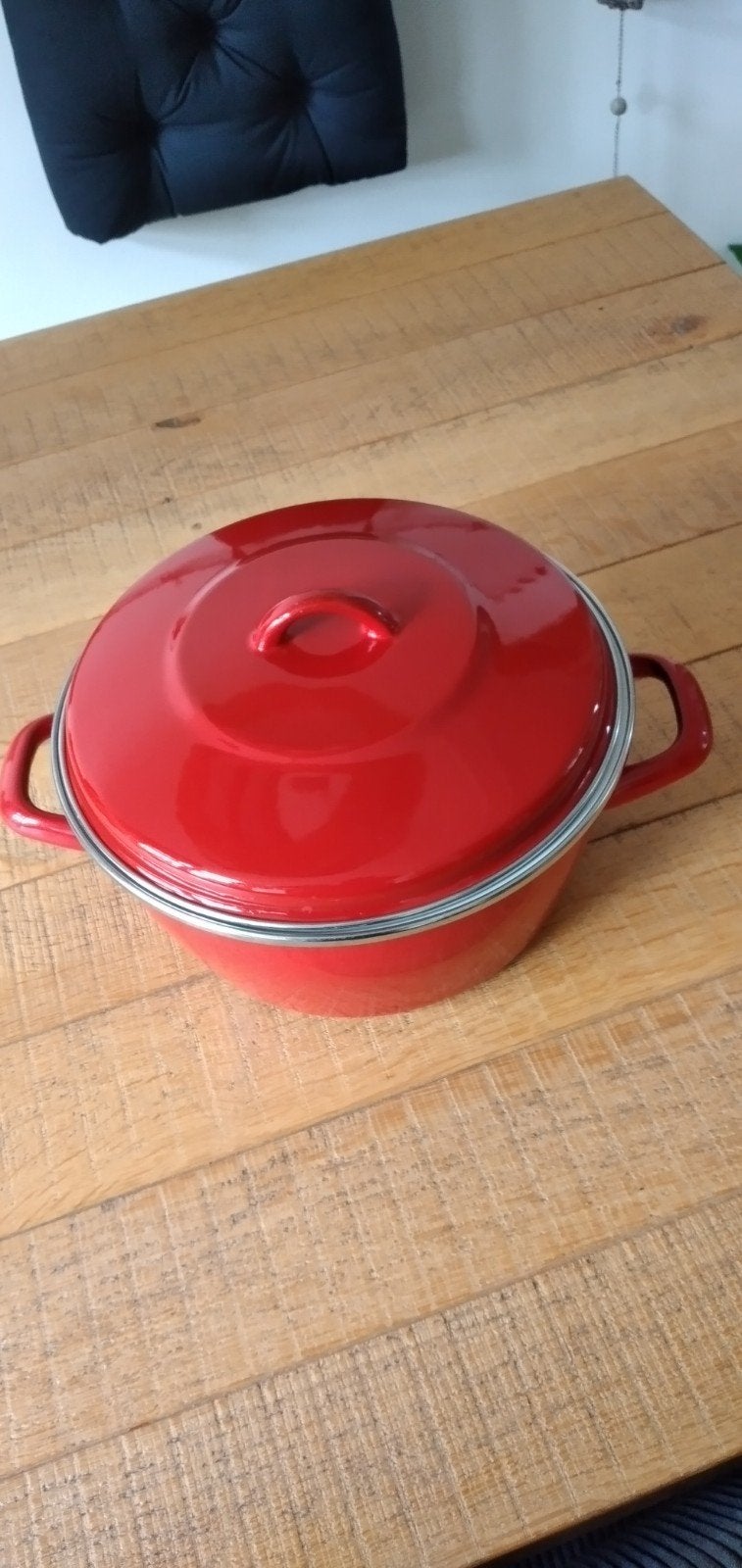 Mooie rode braadpan sudderpan, Braadpan, Met deksel, Ophalen of Verzenden, Zo goed als nieuw