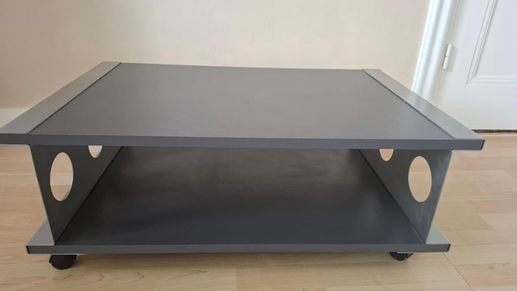 Antracietgrijs TV-meubel met RVS afwerking en opbergvak, Huis en Inrichting, Gebruikt, 50 tot 100 cm, Minder dan 100 cm, Modern