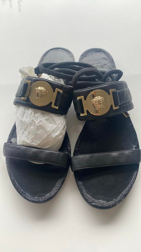 Versace leren sandalen maat 38 - Zo goed als nieuw, Kleding | Dames, Ophalen of Verzenden, Zo goed als nieuw, Sandalen of Muiltjes