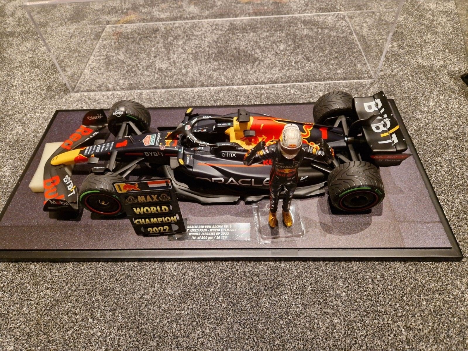 Max Verstappen 1:12 Japan 2022. Nieuw in doos., Ophalen of Verzenden, Zo goed als nieuw, Formule 1