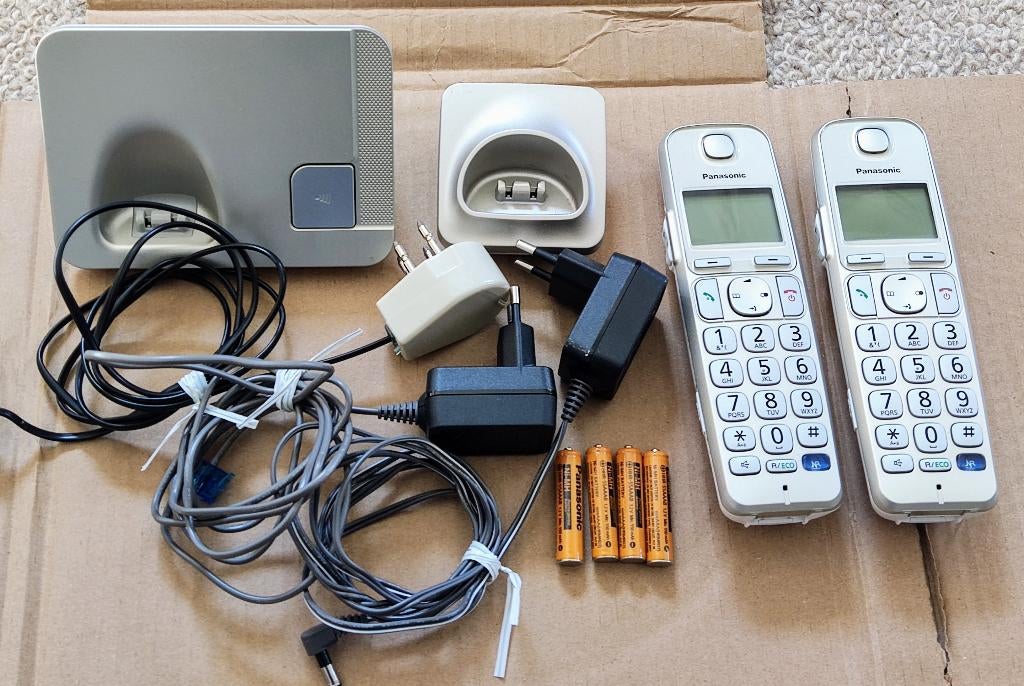 Panasonic - Duo DECT telefoon -  seniorentelefoon, Telecommunicatie, Vaste telefoons | Handsets en Draadloos, Ophalen of Verzenden