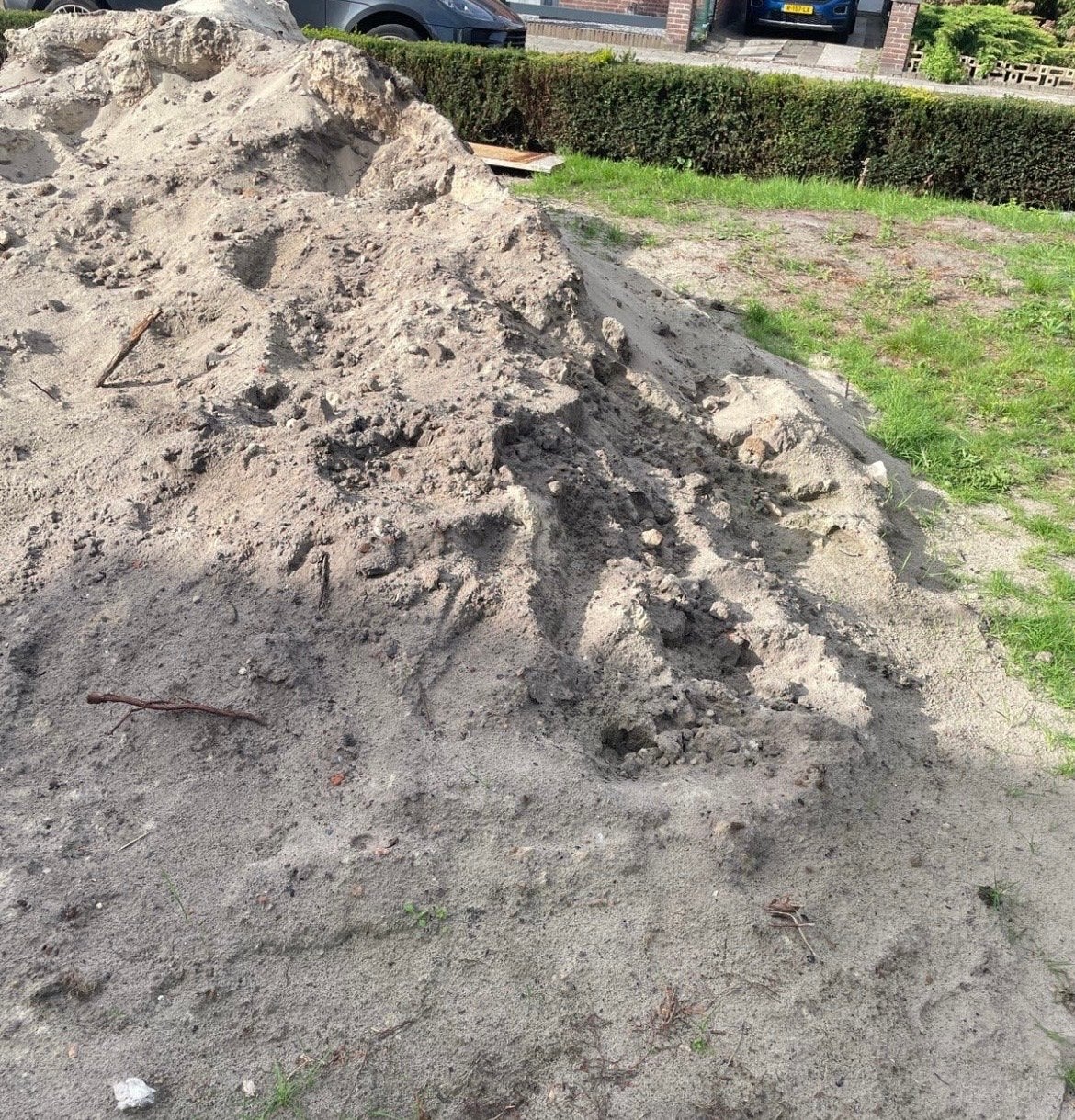 Gratis zwarte grond, zand af te halen in st. willebrord, Ophalen, Gebruikt, Overige typen