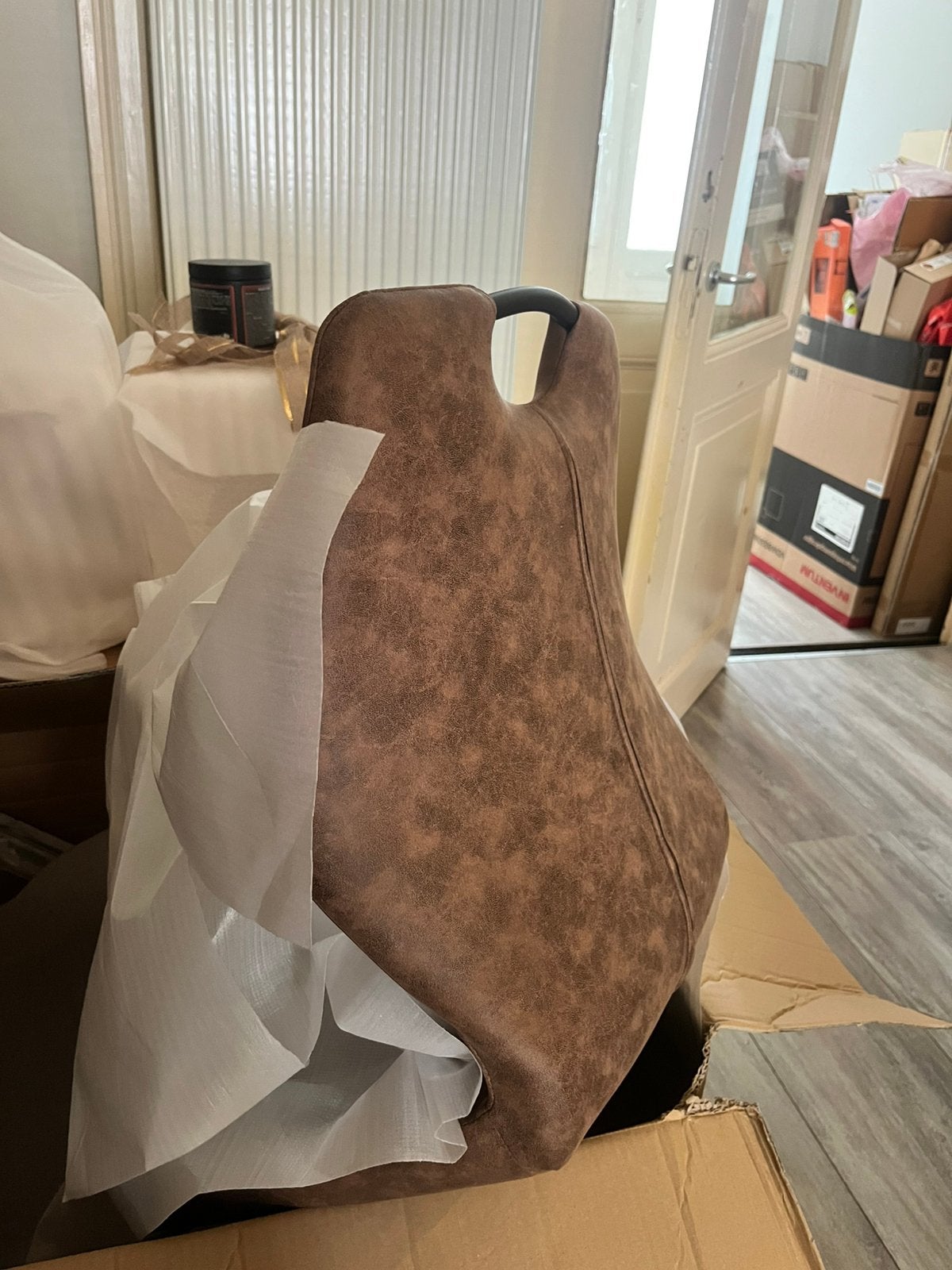 Gloednieuwe Cognac Eetkamertafelstoelen (2), Huis en Inrichting, Stoelen, Ophalen, Twee, Bruin, Leatherlook