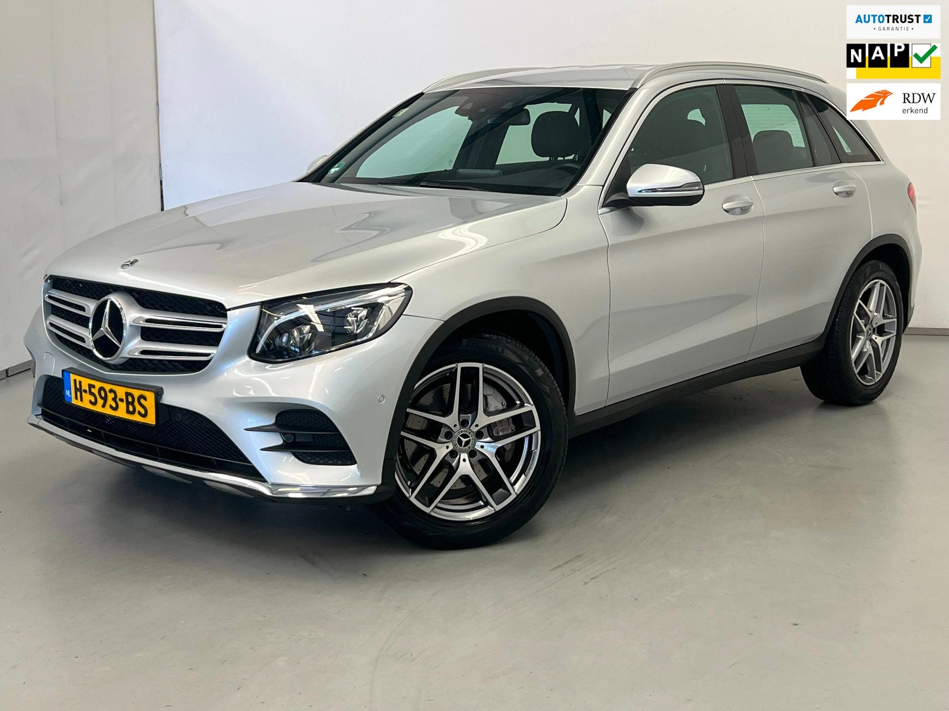 Mercedes-Benz GLC-klasse 250 / AMG / NL-auto / Stoelverwarmi, Auto's, Automatische klimaatregeling, Gebruikt, 4 cilinders, Origineel Nederlands