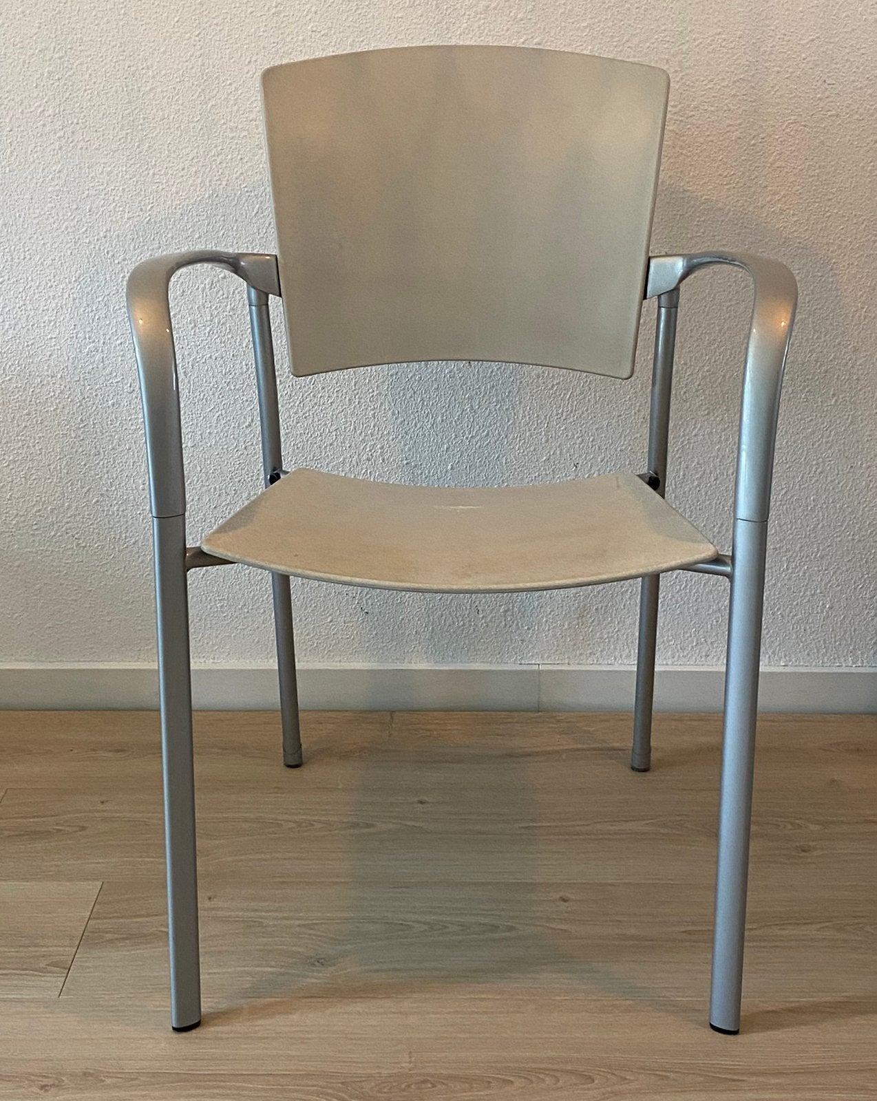 4 Enea stapelbare designstoelen in wit kunststof, Ophalen, Gebruikt, Wit, Design